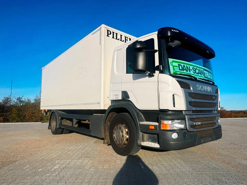 Scania P230 inkl. lift with remote control. - Camion furgon: Foto 3 Scania P230 inkl. lift with remote control. - Camion furgon: Foto 3
