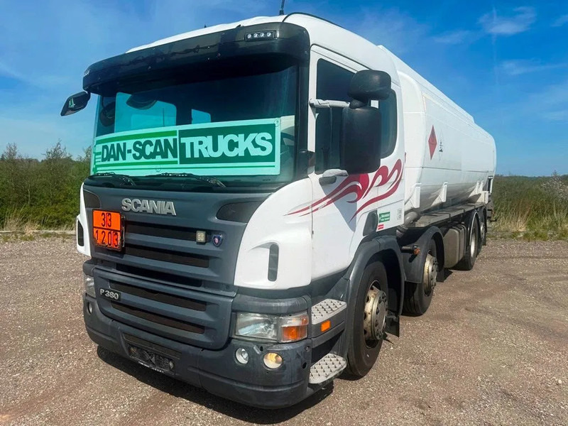 Scania P380 P380 8x2*6 .ADR/FL . 24200 L Tank - Air / Air suspension. - Camion cisternă: Foto 4 Scania P380 P380 8x2*6 .ADR/FL . 24200 L Tank - Air / Air suspension. - Camion cisternă: Foto 4