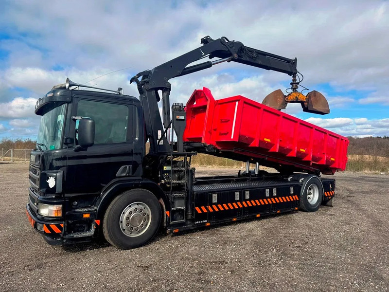 Scania P94-260 Palfinger crane PK 15002. rotor and hydr. for grabbe. - Camion cu sistem de cablu: Foto 1 Scania P94-260 Palfinger crane PK 15002. rotor and hydr. for grabbe. - Camion cu sistem de cablu: Foto 1
