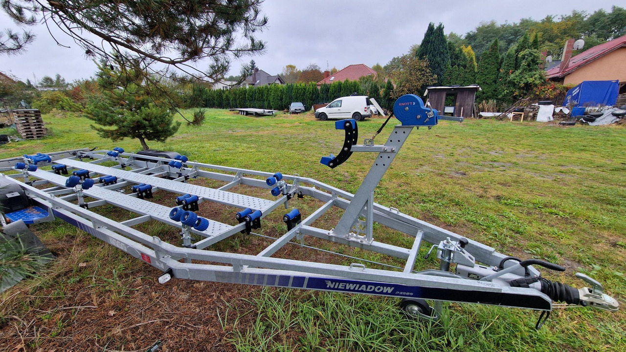 Nowa Przyczepa Podłodziowa 3500kg do 10M Niewiadów P3585HT - Peridoc: Foto 4 Nowa Przyczepa Podłodziowa 3500kg do 10M Niewiadów P3585HT - Peridoc: Foto 4