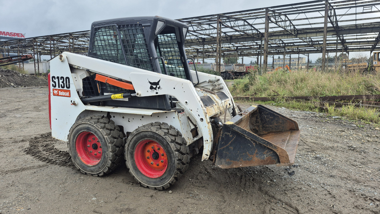 BOBCAT S130 - Mini încărcător: Foto 5 BOBCAT S130 - Mini încărcător: Foto 5