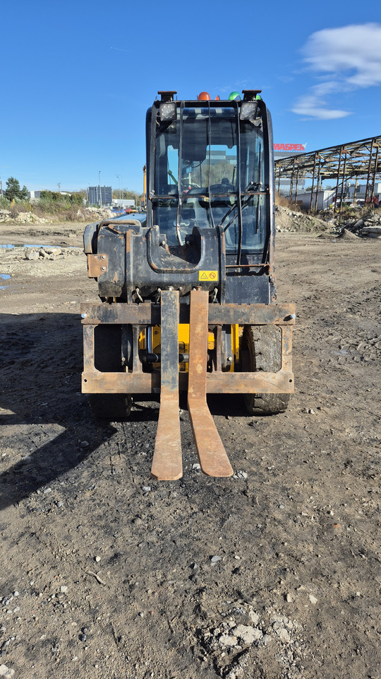 JCB TLT35D 2WD - Stivuitor diesel: Foto 3 JCB TLT35D 2WD - Stivuitor diesel: Foto 3