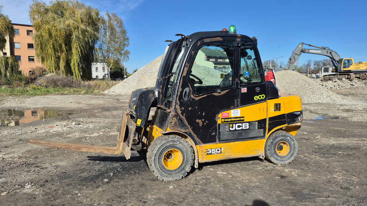 JCB TLT35D 2WD - Stivuitor diesel: Foto 1 JCB TLT35D 2WD - Stivuitor diesel: Foto 1