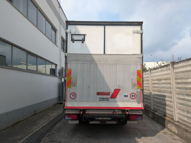 Camion cassone coibentato MAN MAN TGL 7.180 - Camion furgon: Foto 2 Camion cassone coibentato MAN MAN TGL 7.180 - Camion furgon: Foto 2