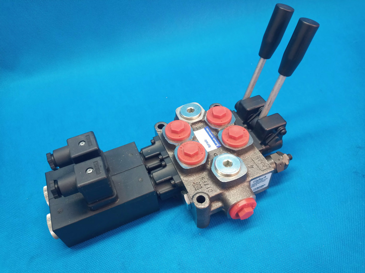 Galtech 2 Section Directional Control Valve Q45 60 L/min 16 GPM Electric Solenoi for agricultural machines, tractors, sprayers, turners, cyclops, HDS loaders, construction machines, loaders, excavators, sweepers, industrial machinery andhydraulically operated equipment - Echipamente aeroportuare: Foto 1 Galtech 2 Section Directional Control Valve Q45 60 L/min 16 GPM Electric Solenoi for agricultural machines, tractors, sprayers, turners, cyclops, HDS loaders, construction machines, loaders, excavators, sweepers, industrial machinery andhydraulically operated equipment - Echipamente aeroportuare: Foto 1
