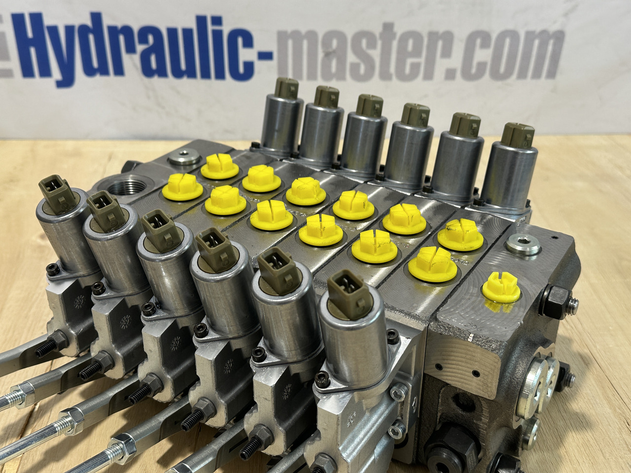 Valve Walvoil DPX100 Epsilon, Palift, Fassi, Palfinger - Remorcă forestieră: Foto 1 Valve Walvoil DPX100 Epsilon, Palift, Fassi, Palfinger - Remorcă forestieră: Foto 1