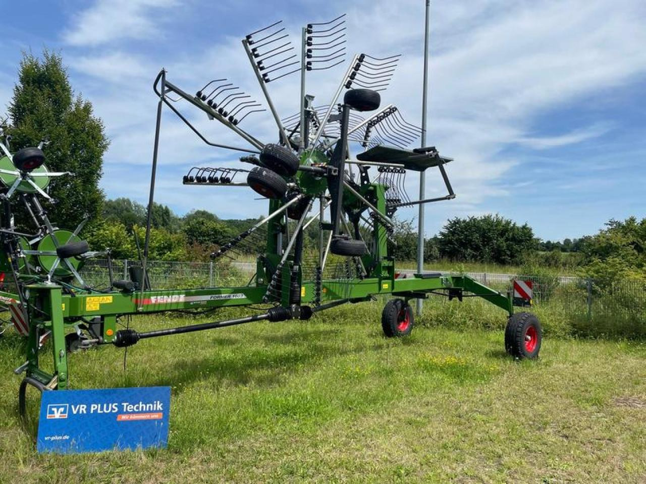 Fendt FORMER 1603 AKTION - Maşină de întors fânul: Foto 1 Fendt FORMER 1603 AKTION - Maşină de întors fânul: Foto 1