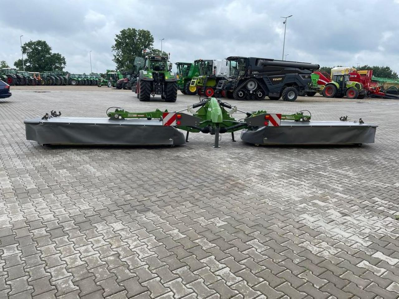 Fendt SLICER 860 HECKMÄHWERK - Cositoare: Foto 2 Fendt SLICER 860 HECKMÄHWERK - Cositoare: Foto 2