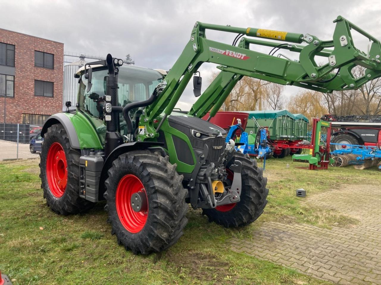 Fendt VARIO 620 PROFI PLUS SETTING 2 - Tractor agricol: Foto 1 Fendt VARIO 620 PROFI PLUS SETTING 2 - Tractor agricol: Foto 1