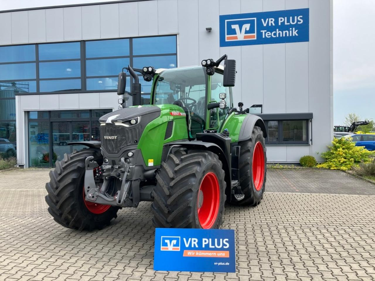 Fendt VARIO726 GEN 7 PROFI PLUS SET 2 - Tractor agricol: Foto 1 Fendt VARIO726 GEN 7 PROFI PLUS SET 2 - Tractor agricol: Foto 1