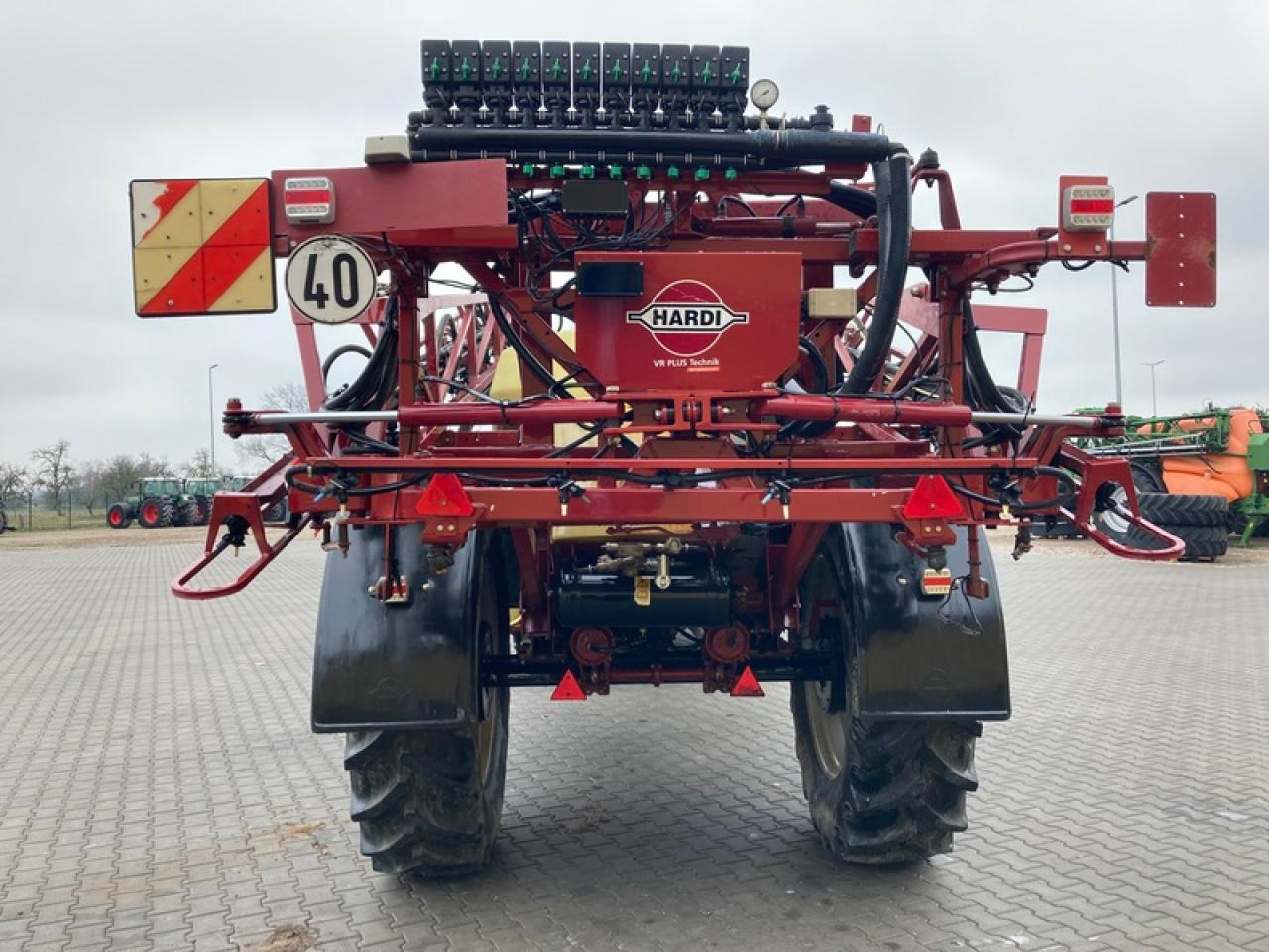 Hardi NAVIGATOR 4000L 27M - Maşină de erbicidat tractata: Foto 4 Hardi NAVIGATOR 4000L 27M - Maşină de erbicidat tractata: Foto 4