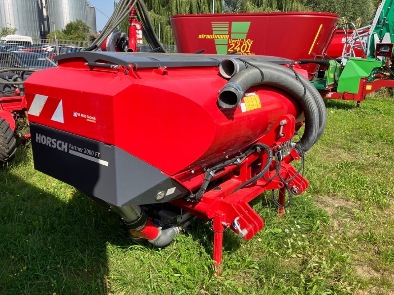 Horsch PARTNER 2000 FRONTTANK - Imprastietor îngrăşăminte: Foto 5 Horsch PARTNER 2000 FRONTTANK - Imprastietor îngrăşăminte: Foto 5