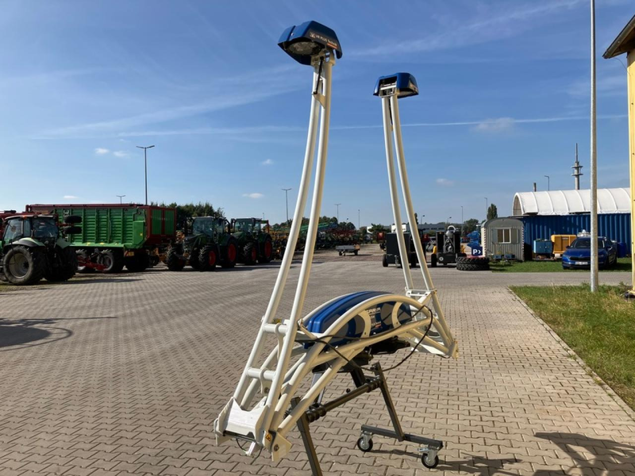 ISARIA PRO ACTIVE N-SENSOR - Sistem de navigare: Foto 2 ISARIA PRO ACTIVE N-SENSOR - Sistem de navigare: Foto 2