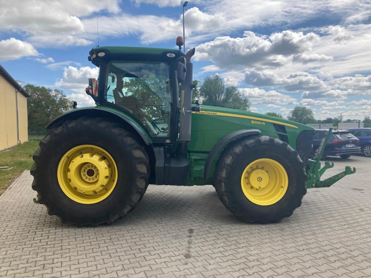John Deere 8320 R AUTOPOWER - Tractor agricol: Foto 4 John Deere 8320 R AUTOPOWER - Tractor agricol: Foto 4