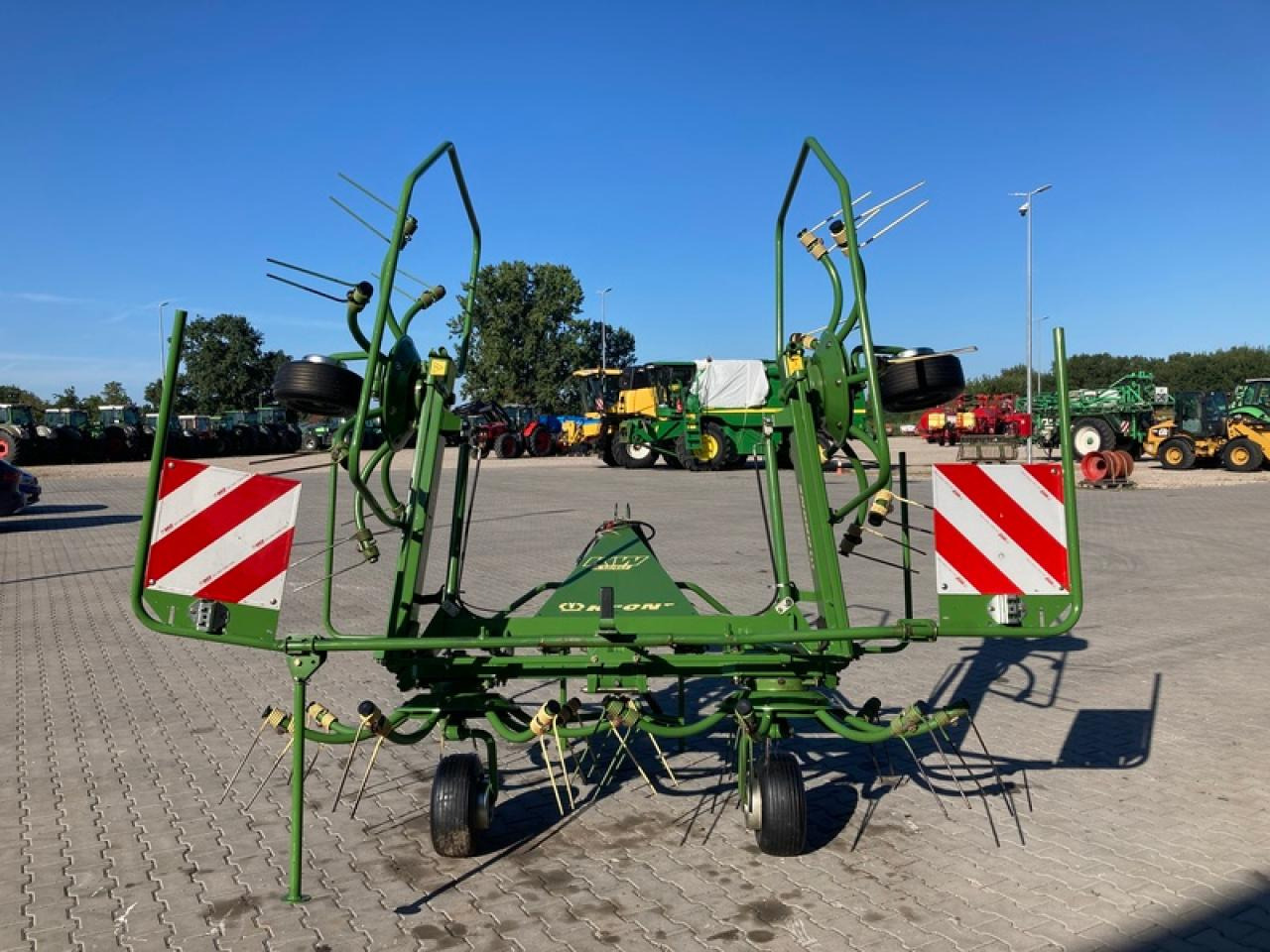 Krone KW 5.52 - Maşină de întors fânul: Foto 3 Krone KW 5.52 - Maşină de întors fânul: Foto 3