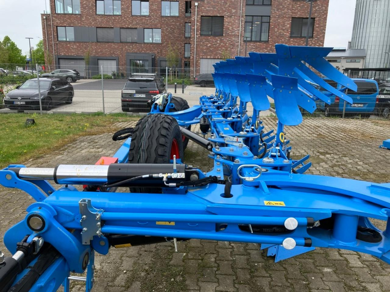 Lemken DIAMANT 16 V OFF+ONLAND - Plug: Foto 3 Lemken DIAMANT 16 V OFF+ONLAND - Plug: Foto 3
