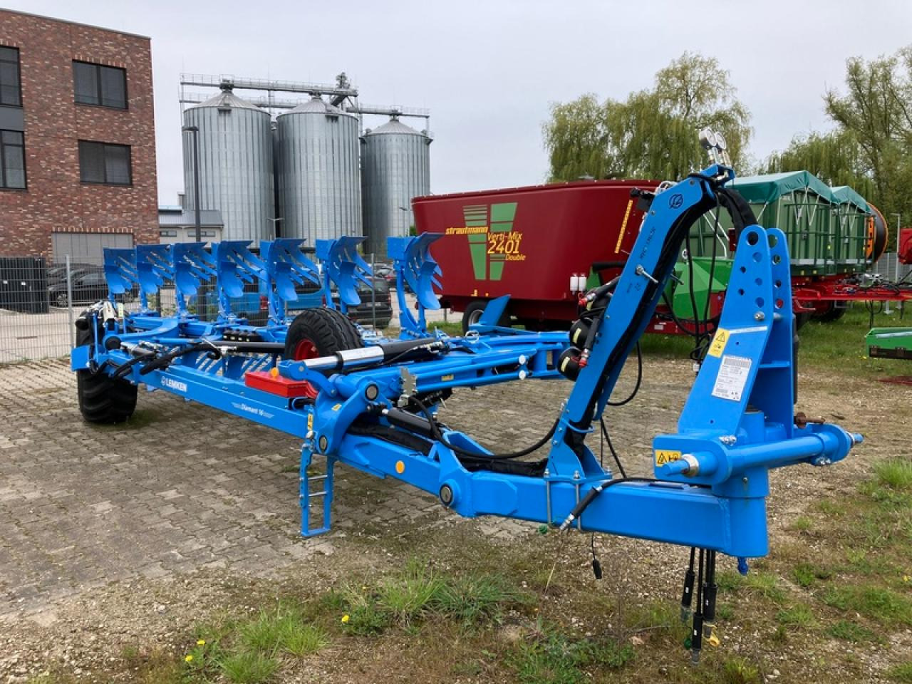Lemken DIAMANT 16 V OFF+ONLAND - Plug: Foto 2 Lemken DIAMANT 16 V OFF+ONLAND - Plug: Foto 2