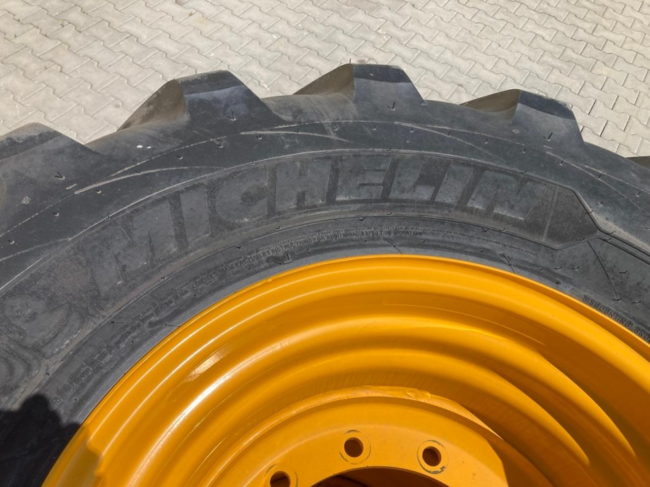 Michelin 620/70R26 VF CFO+ ZU JCB TM 420 - Anvelopă: Foto 5 Michelin 620/70R26 VF CFO+ ZU JCB TM 420 - Anvelopă: Foto 5