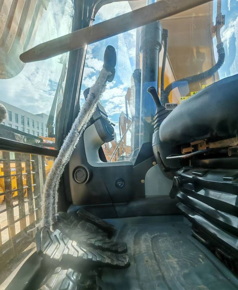 Caterpillar 320D - Excavator pe şenile: Foto 5 Caterpillar 320D - Excavator pe şenile: Foto 5
