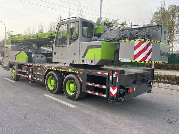 Zoomlion Zoomlion ZTC251V 25 Ton High Quality Mobile Hydraulic Truck Cran - Automacara: Foto 3 Zoomlion Zoomlion ZTC251V 25 Ton High Quality Mobile Hydraulic Truck Cran - Automacara: Foto 3