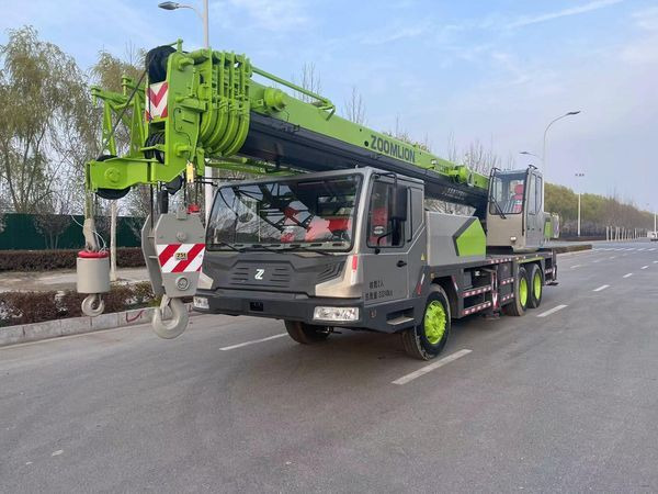 Zoomlion Zoomlion ZTC251V 25 Ton High Quality Mobile Hydraulic Truck Cran - Automacara: Foto 2 Zoomlion Zoomlion ZTC251V 25 Ton High Quality Mobile Hydraulic Truck Cran - Automacara: Foto 2
