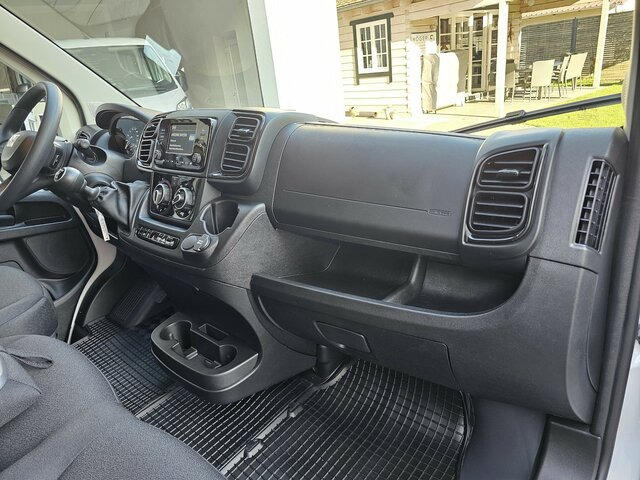 Autoutilitară cu platformă, Autoutilitară cabină dublă FIAT Ducato 140 DOKA Pritsche 2,9 Meter Klima DAB...: Foto 16 Autoutilitară cu platformă, Autoutilitară cabină dublă FIAT Ducato 140 DOKA Pritsche 2,9 Meter Klima DAB...: Foto 16
