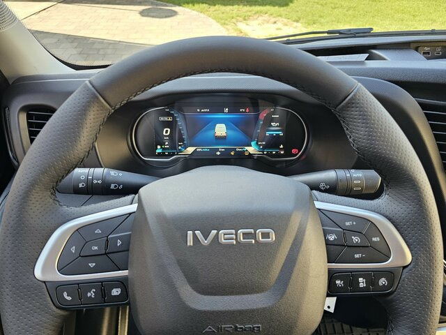 IVECO Daily 35S18HA8V Hi-Matic 18m³ Modell 2025 MY24 - Dubă: Foto 4 IVECO Daily 35S18HA8V Hi-Matic 18m³ Modell 2025 MY24 - Dubă: Foto 4