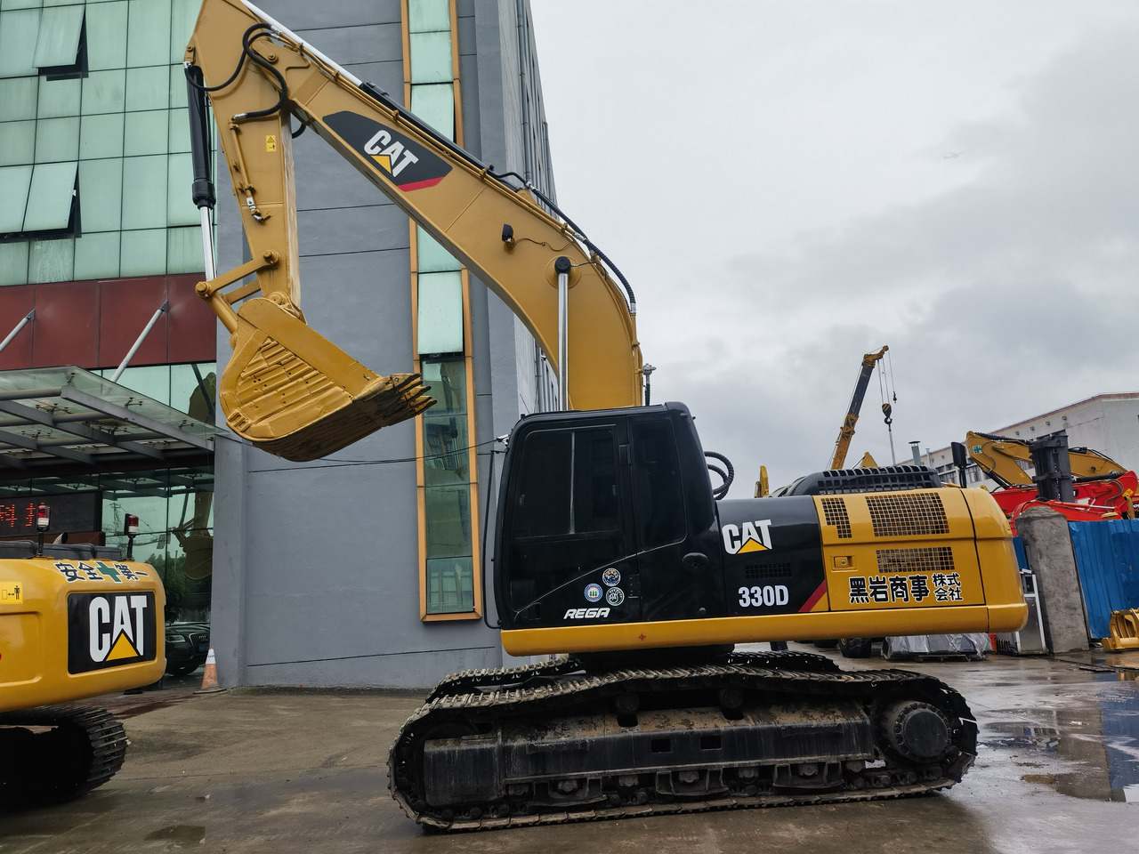 CAT 330D Excavator - Excavator pe şenile: Foto 2 CAT 330D Excavator - Excavator pe şenile: Foto 2