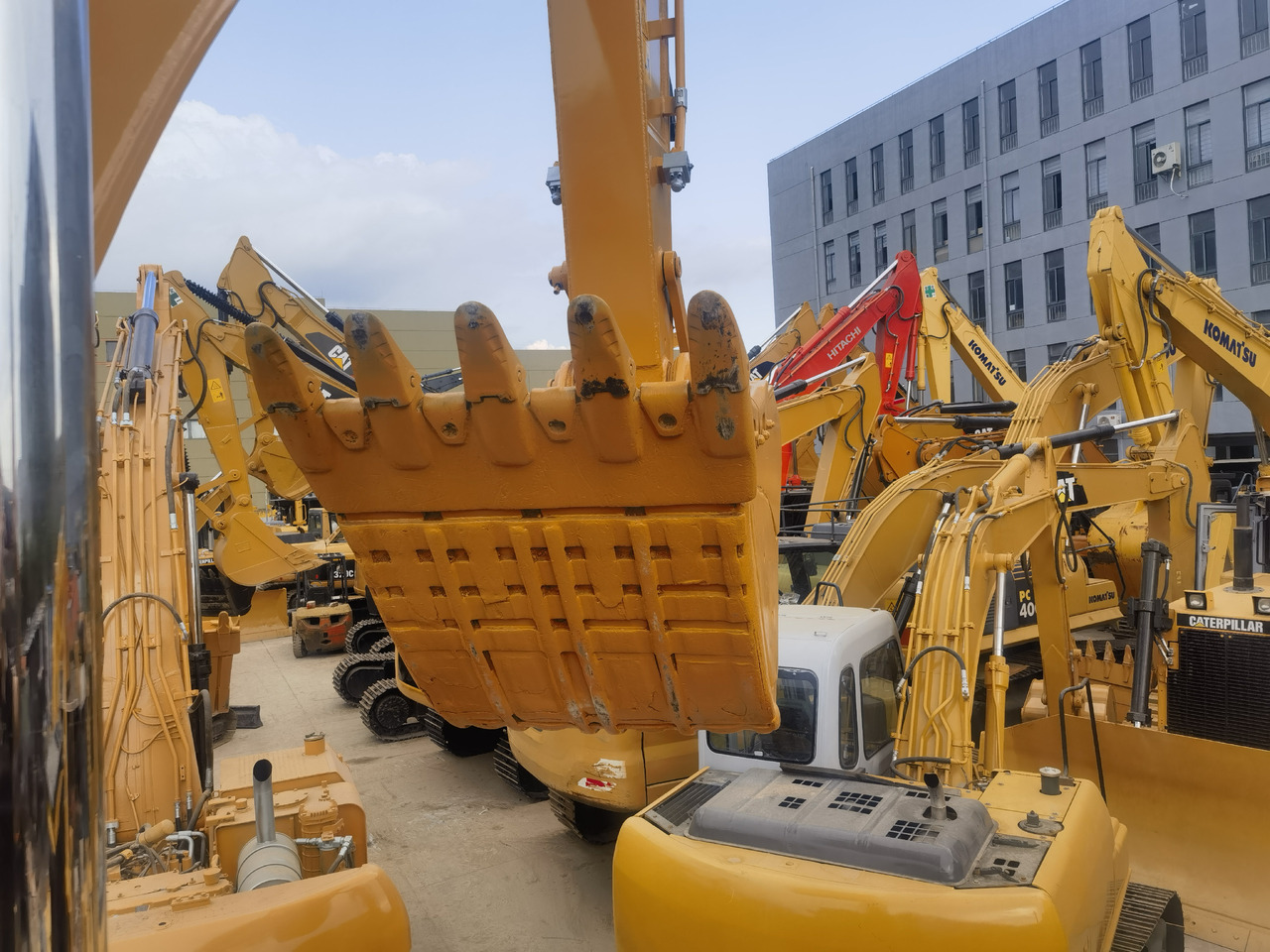 CAT 330DL excavator - Excavator pe şenile: Foto 5 CAT 330DL excavator - Excavator pe şenile: Foto 5