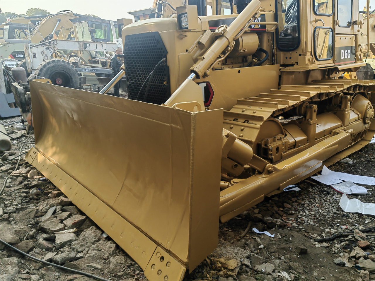 CAT D6G Bulldozer - Buldozer: Foto 3 CAT D6G Bulldozer - Buldozer: Foto 3