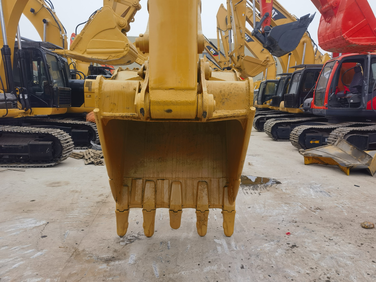 CATERPILLAR 330 D - Excavator pe şenile: Foto 4 CATERPILLAR 330 D - Excavator pe şenile: Foto 4