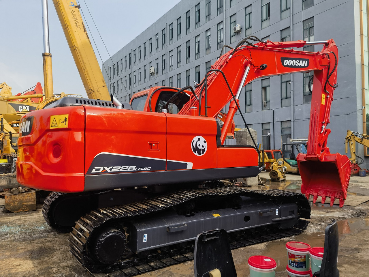 DOOSAN Doosan DX225LC Crawler excavator - Excavator pe şenile: Foto 4 DOOSAN Doosan DX225LC Crawler excavator - Excavator pe şenile: Foto 4