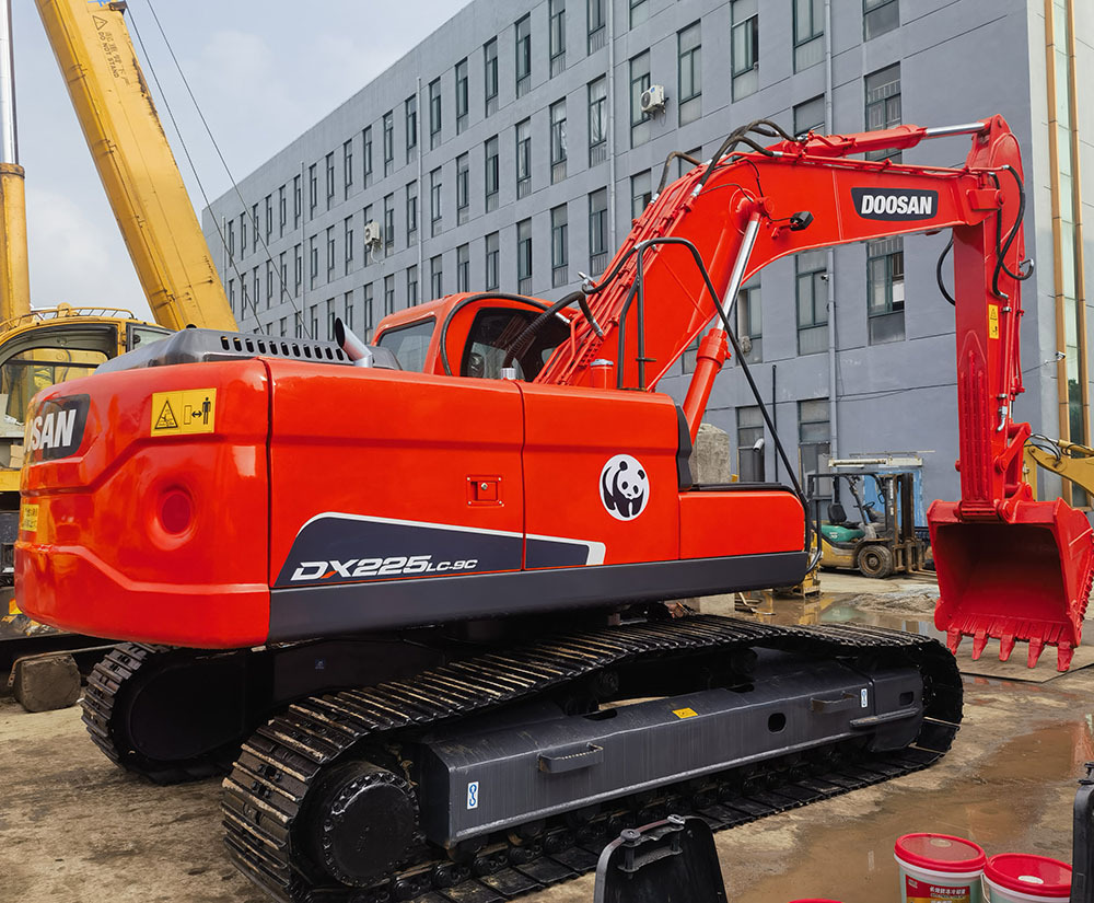 DOOSAN Doosan DX225LC Crawler excavator - Excavator pe şenile: Foto 2 DOOSAN Doosan DX225LC Crawler excavator - Excavator pe şenile: Foto 2