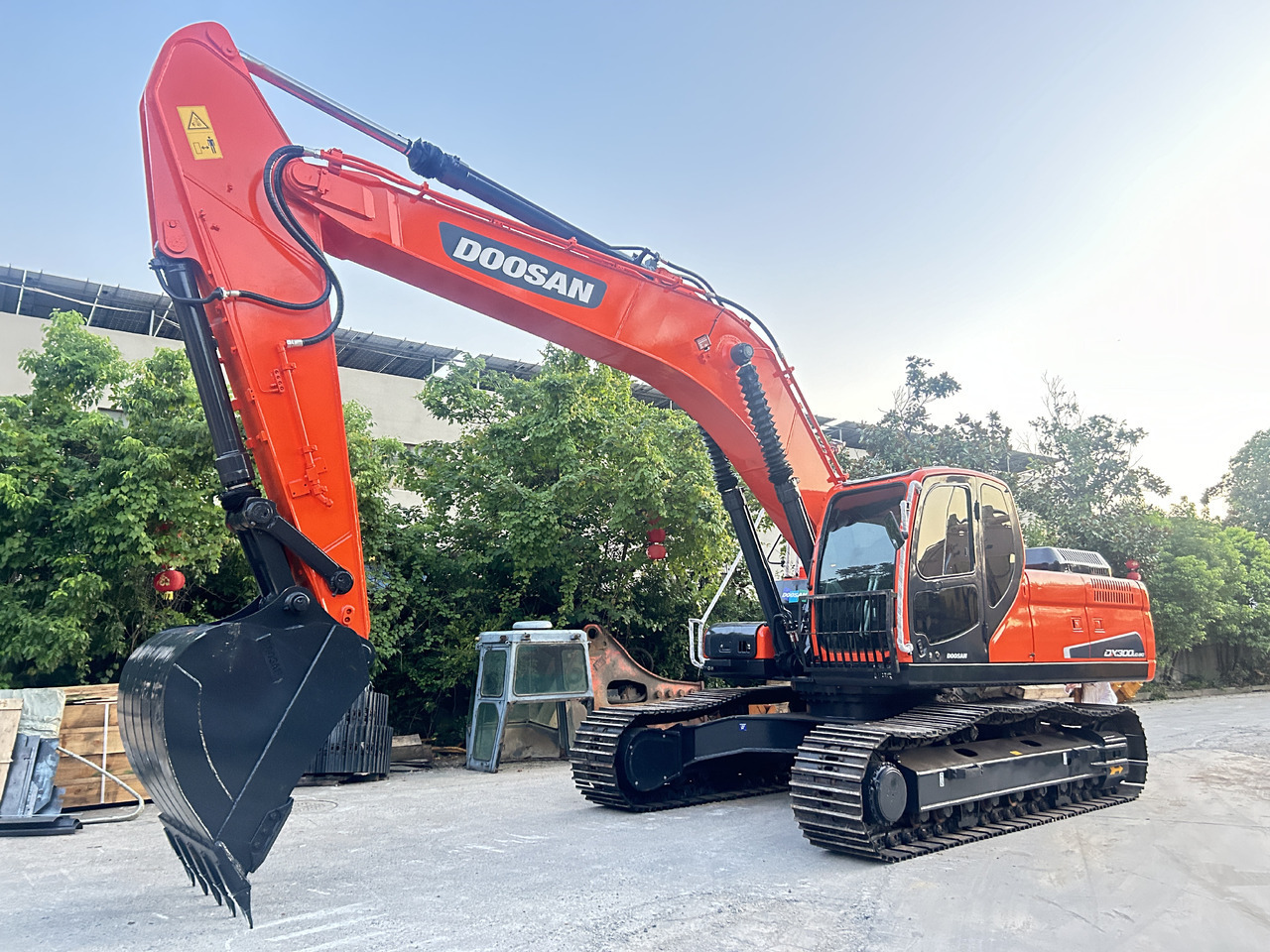 Doosan DX300LC Crawler Excavator - Excavator pe şenile: Foto 2 Doosan DX300LC Crawler Excavator - Excavator pe şenile: Foto 2