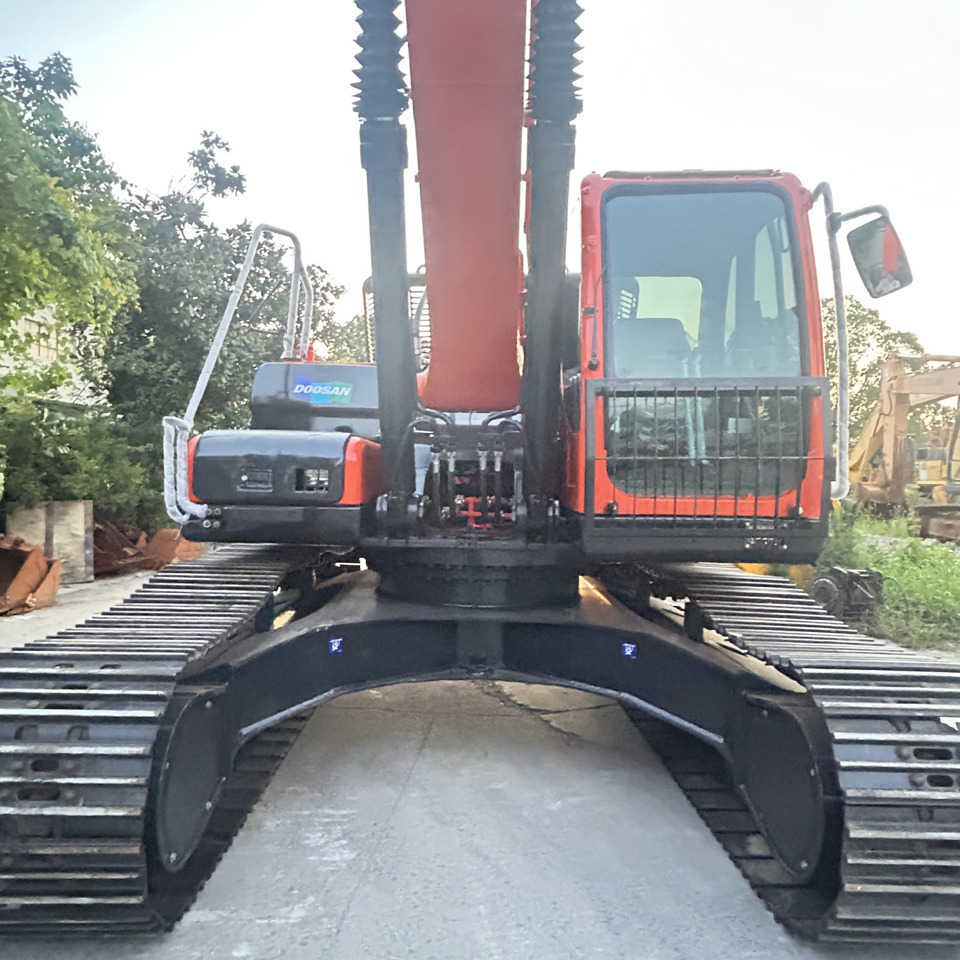 Doosan DX300LC Crawler Excavator - Excavator pe şenile: Foto 5 Doosan DX300LC Crawler Excavator - Excavator pe şenile: Foto 5