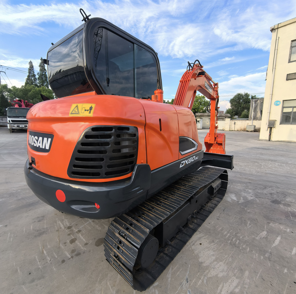 Doosan Dx60 Crawler Excavator - Excavator pe şenile: Foto 5 Doosan Dx60 Crawler Excavator - Excavator pe şenile: Foto 5