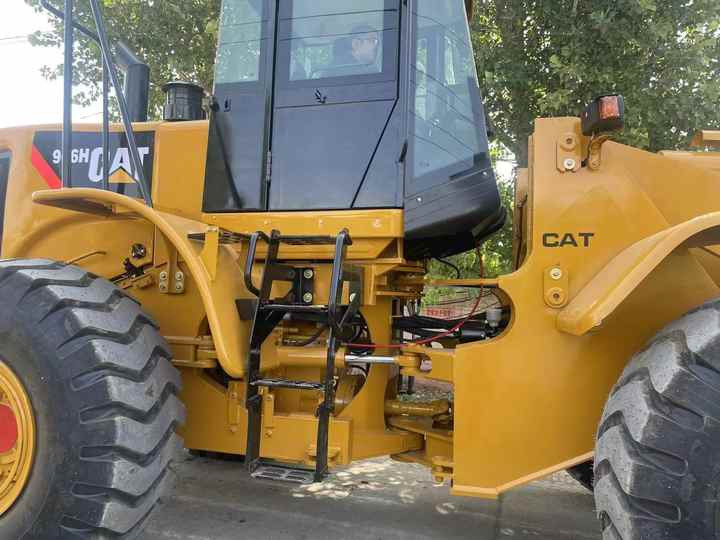 Good condition Used Japan Wheel loader Caterpillar 966H front loader - Încărcător frontal pe pneuri: Foto 3 Good condition Used Japan Wheel loader Caterpillar 966H front loader - Încărcător frontal pe pneuri: Foto 3