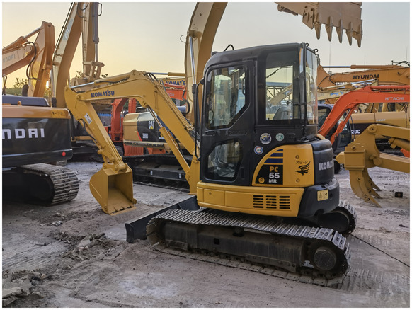 Komatsu Excavator PC55 Small Digger Machine PC 55 PC55MR-2 komatsu pc55 small 5 ton excavator for sale - Mini excavator: Foto 1 Komatsu Excavator PC55 Small Digger Machine PC 55 PC55MR-2 komatsu pc55 small 5 ton excavator for sale - Mini excavator: Foto 1