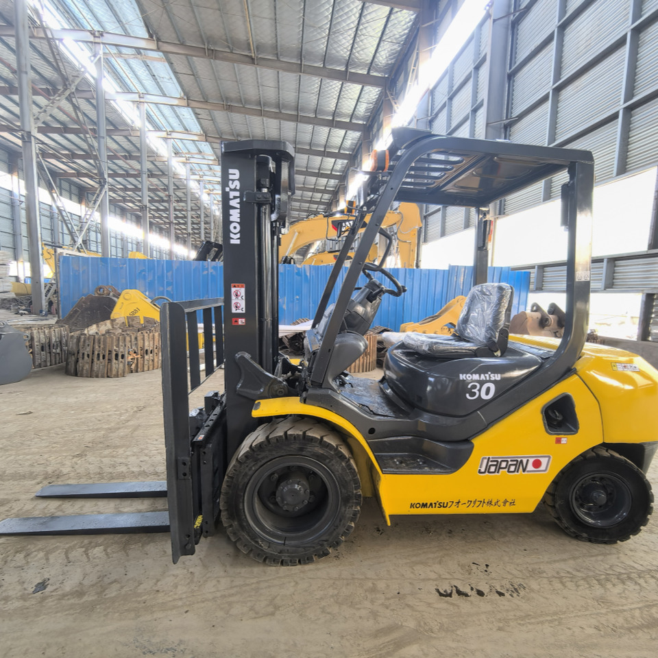 Komatsu FD30 Forklift - Stivuitor diesel: Foto 5 Komatsu FD30 Forklift - Stivuitor diesel: Foto 5