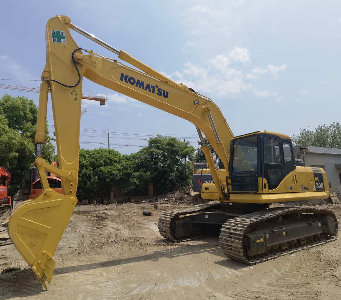 Komatsu PC300-7 Excavator - Excavator pe şenile: Foto 1 Komatsu PC300-7 Excavator - Excavator pe şenile: Foto 1