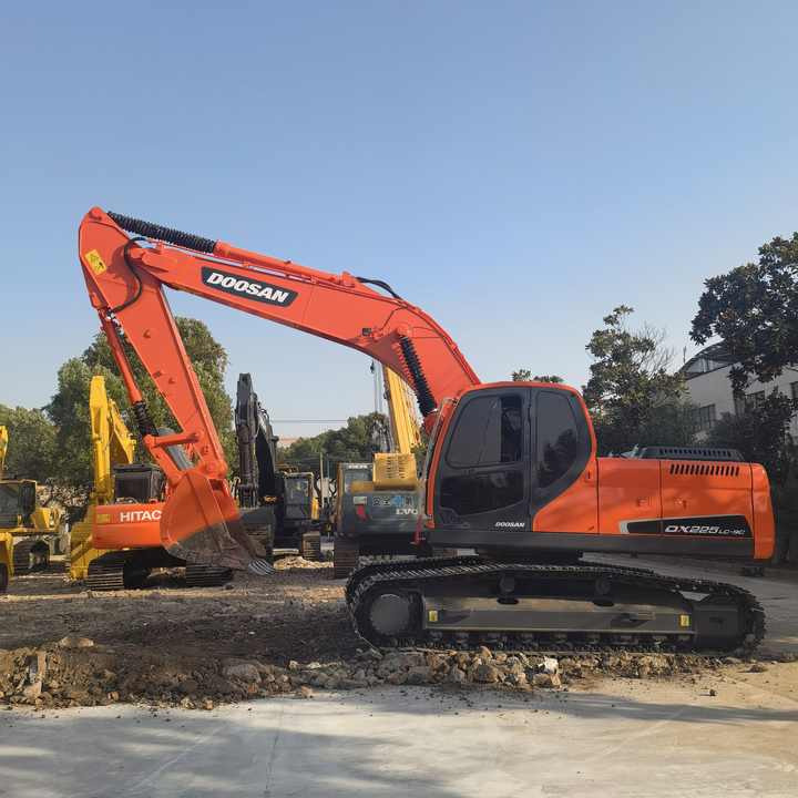 Original Used Excavators Doosan Dx225 Crawler Excavator 22 ton doosan DX22LC used Korea made Doosan excavator - Excavator pe şenile: Foto 5 Original Used Excavators Doosan Dx225 Crawler Excavator 22 ton doosan DX22LC used Korea made Doosan excavator - Excavator pe şenile: Foto 5