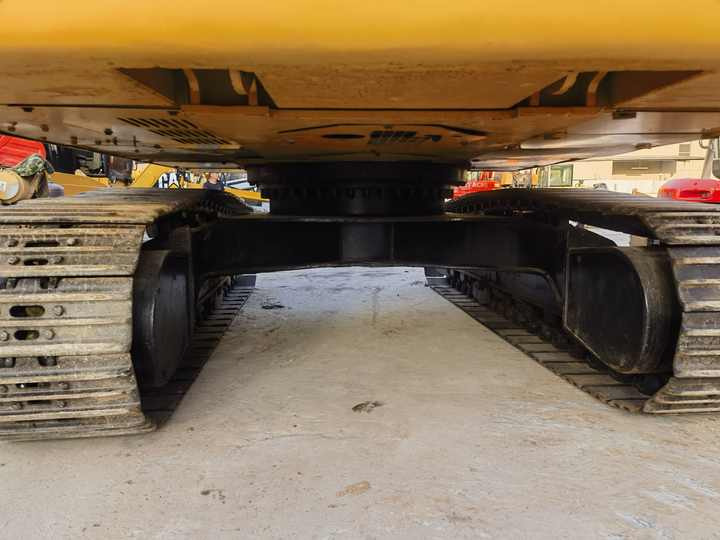 Second Hand used Caterpillar Cat 336D2 with best working condition and good performance for sale - Excavator: Foto 3 Second Hand used Caterpillar Cat 336D2 with best working condition and good performance for sale - Excavator: Foto 3