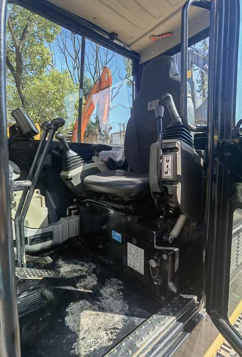 Second hand 305.5E2 Original digger Cheap Price Excavators For CAT Excavator for sale - Excavator pe şenile: Foto 5 Second hand 305.5E2 Original digger Cheap Price Excavators For CAT Excavator for sale - Excavator pe şenile: Foto 5