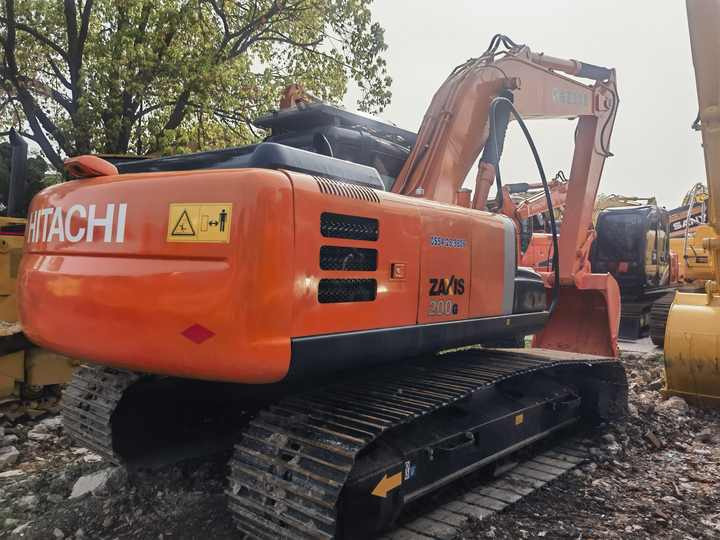 Used Hitachi ZX200-3 Excavator 20 Ton Digger Cheap Price and high quality Crawler Excavator for sale in shanghai - Excavator: Foto 4 Used Hitachi ZX200-3 Excavator 20 Ton Digger Cheap Price and high quality Crawler Excavator for sale in shanghai - Excavator: Foto 4