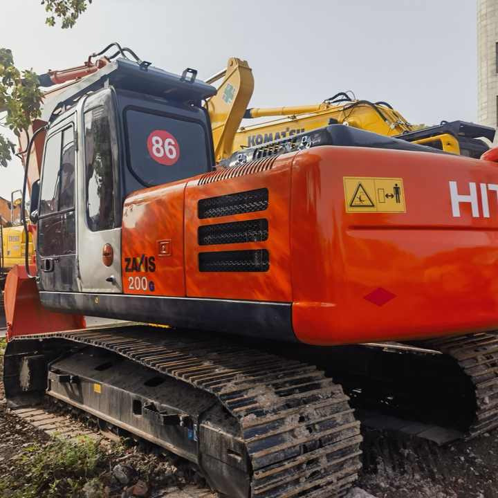 Used Hitachi ZX200-3 Excavator 20 Ton Digger Cheap Price and high quality Crawler Excavator for sale in shanghai - Excavator: Foto 2 Used Hitachi ZX200-3 Excavator 20 Ton Digger Cheap Price and high quality Crawler Excavator for sale in shanghai - Excavator: Foto 2