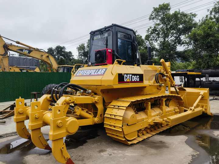 Used crawler bulldozer for high quality used cat bulldozer low price and hot sales CAT D6G bulldozer - Buldozer: Foto 4 Used crawler bulldozer for high quality used cat bulldozer low price and hot sales CAT D6G bulldozer - Buldozer: Foto 4