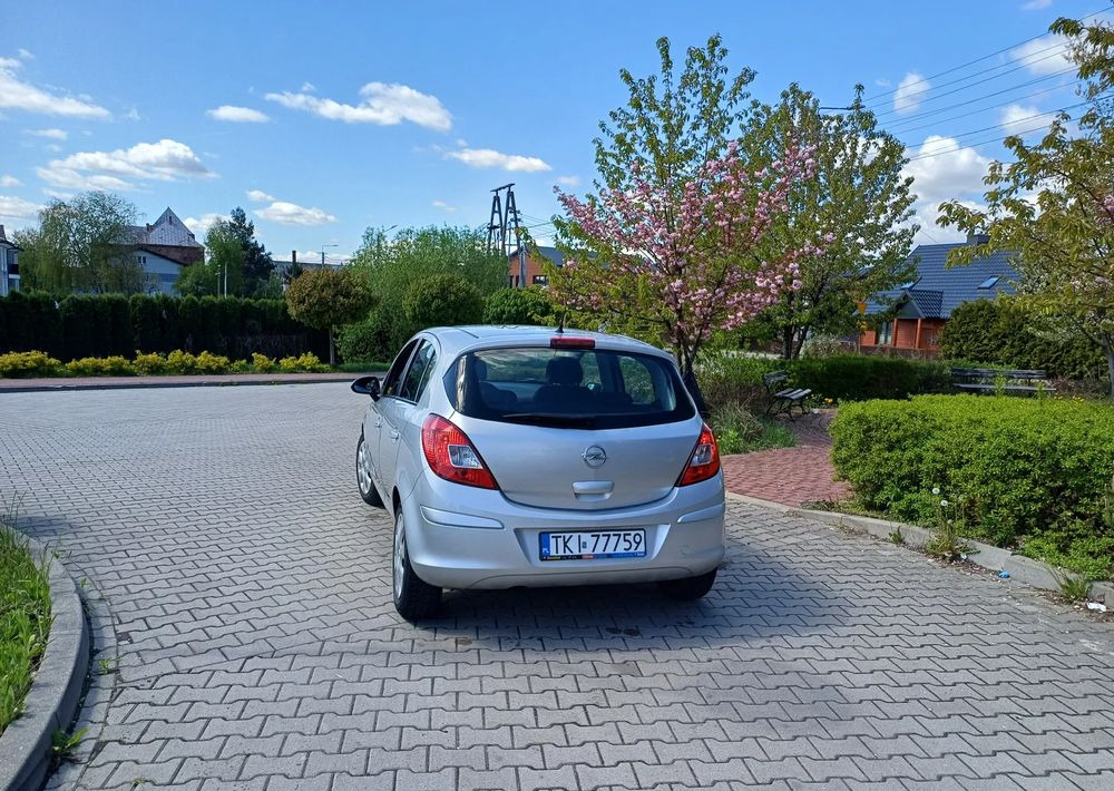 Automobil Opel Corsa 1.2 16V Graphite: Foto 8