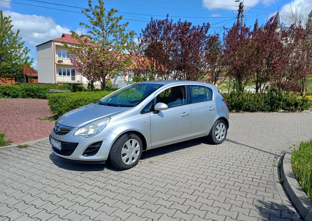 Automobil Opel Corsa 1.2 16V Graphite: Foto 12