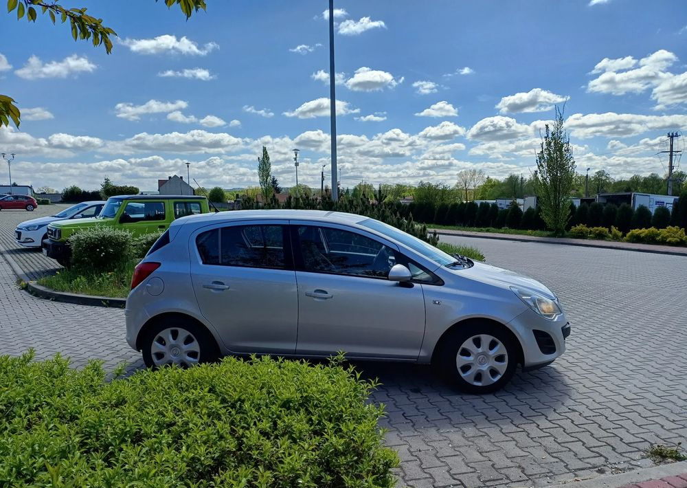 Automobil Opel Corsa 1.2 16V Graphite: Foto 6