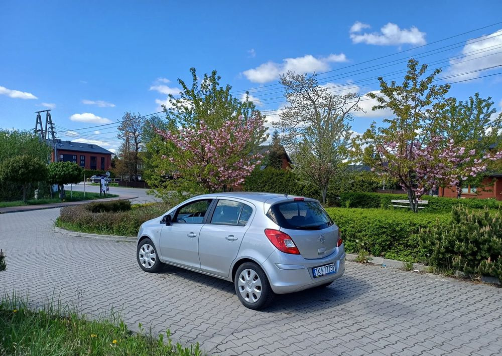 Automobil Opel Corsa 1.2 16V Graphite: Foto 9